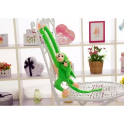 Pliusa pērtiķis ar mazuļa talismanu Zaļš 70 cm