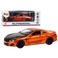 Oranžinis sportinis automobilis